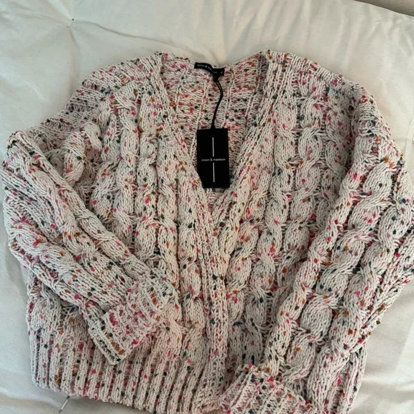 cream speckled knit sweater - Picture 2 of 5